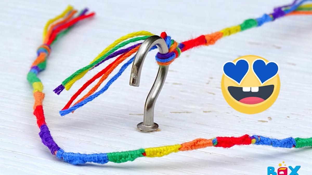 'Video thumbnail for Super Easy and Colorful Rainbow Friendship Bracelet Craft for Arts and Crafts in Kids Summer Camp'